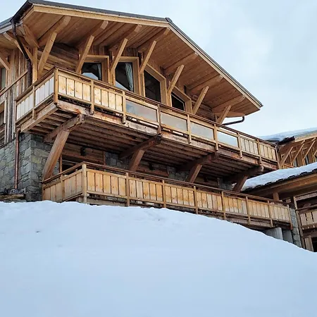 De Prestige Spacieux Et Lumineux Avec Sauna Et Parking Inclus - Fr-1-598-48